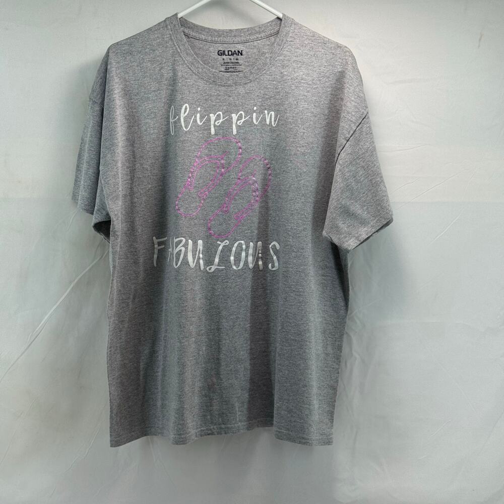 Gilden extra large, gray custom women’s “ filippin fabulous” glitter T-shirt